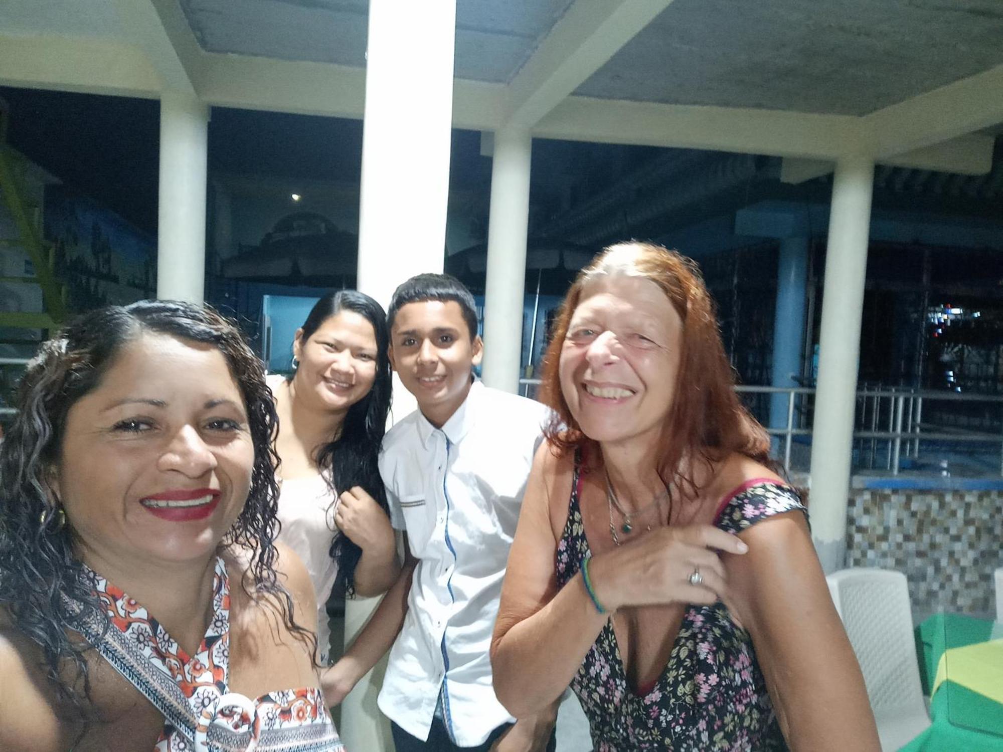 לטיסייה Hotel Alto Amazonas מראה חיצוני תמונה